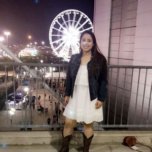 Meet your Posher, Julissa